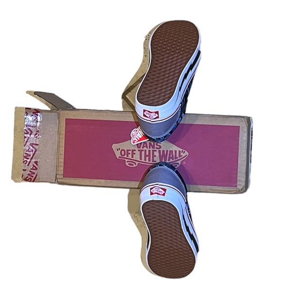 Customized Vans - Picture 10 of 10